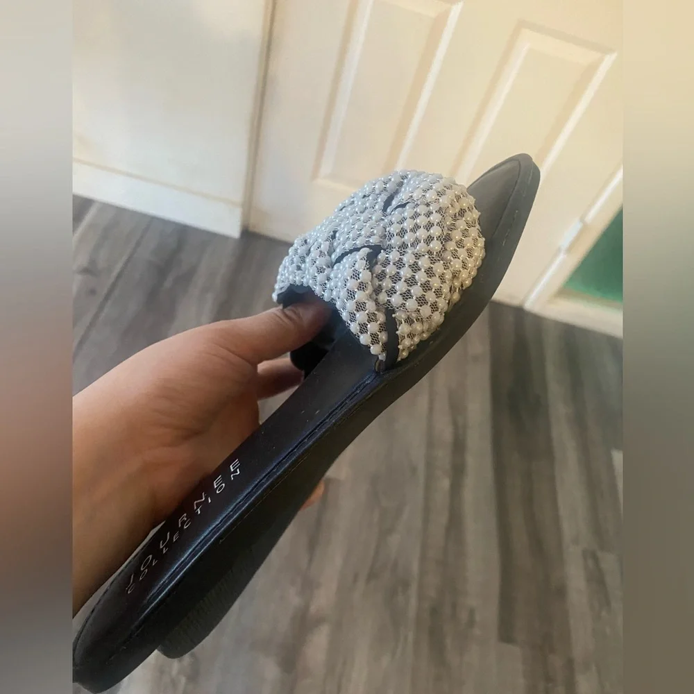 New Journee Collection Women's Railey Comfort Foam Slip On Slide Flat S… - Picture 7 of 9